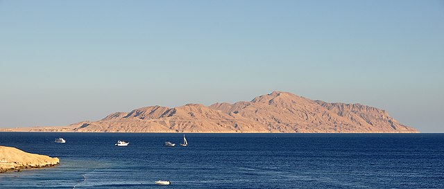 Excursion to Tiran Island by yacht from Sharm el-Sheikh